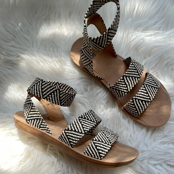Aztec Tribal Woven Ankle Strap Sandals - Picture 9 of 16
